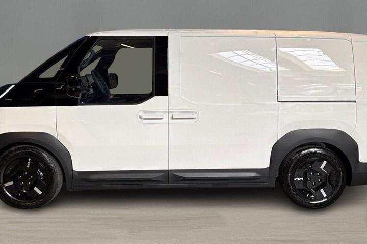 Hvid Kia PV5 fra 2026