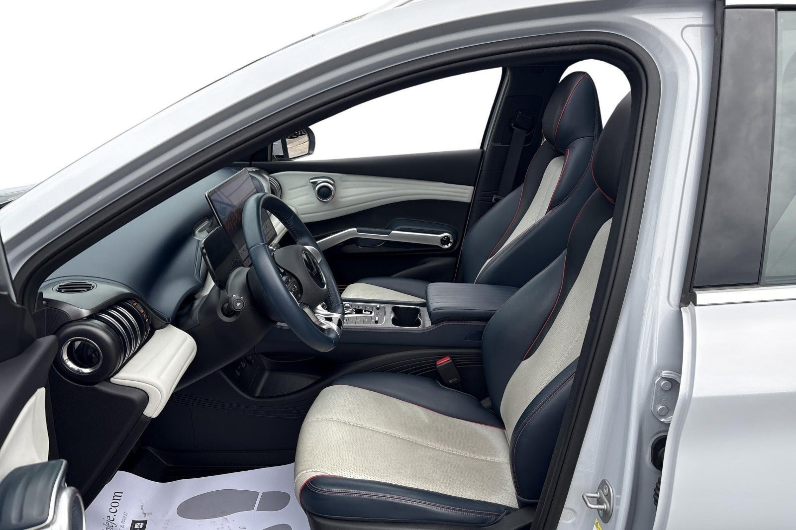 Sølv BYD Atto 3 fra 2023