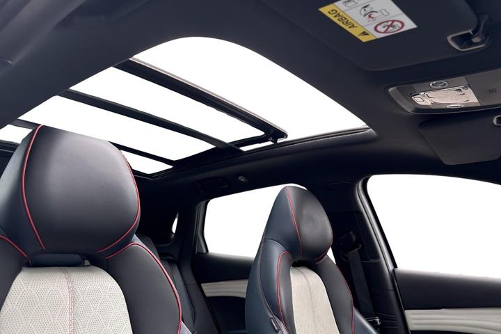 Sølv BYD Atto 3 fra 2023