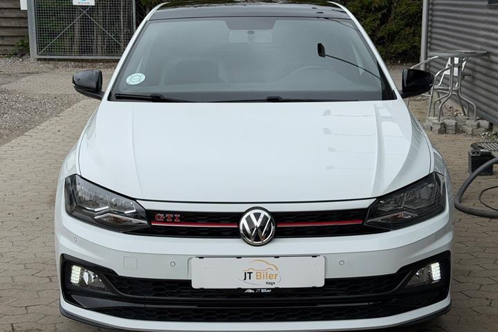 Hvid VW Polo fra 2020