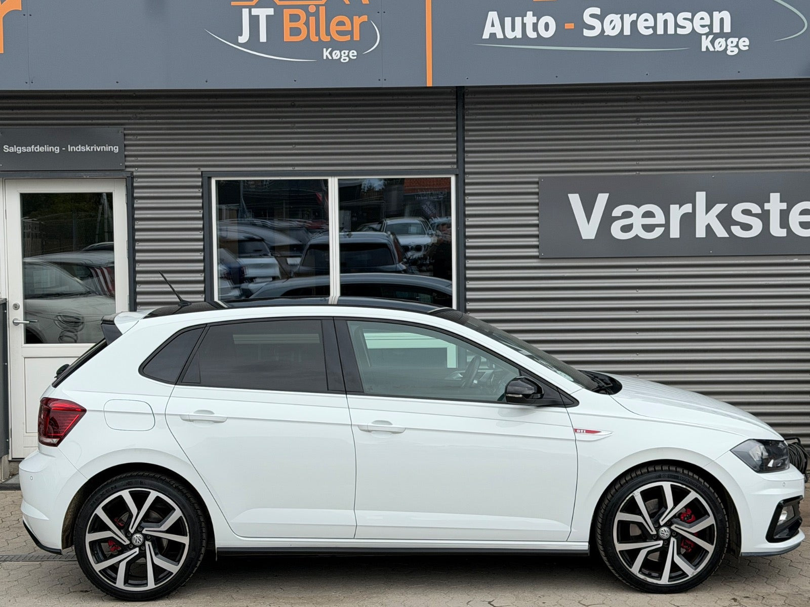 Hvid VW Polo fra 2020