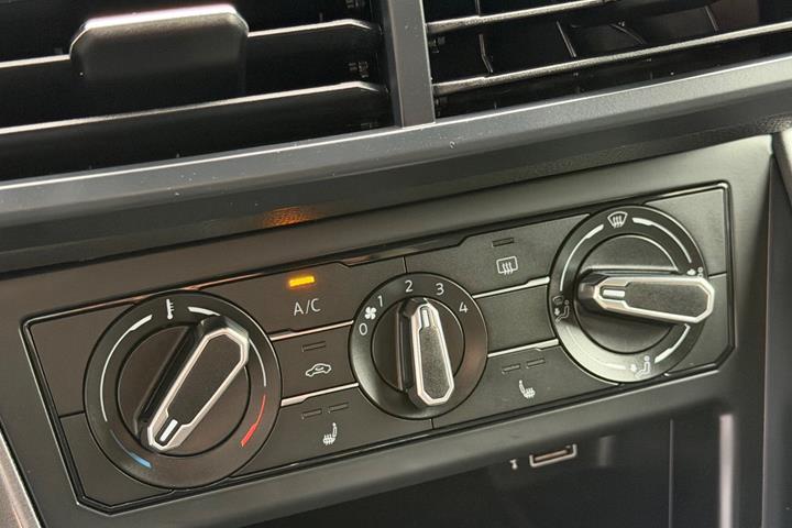 Hvid VW Polo fra 2020