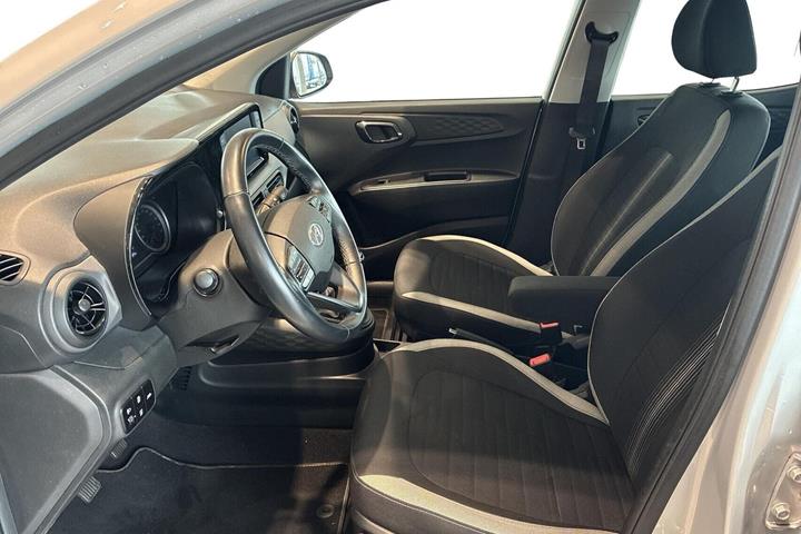 Sort Hyundai i10 fra 2023