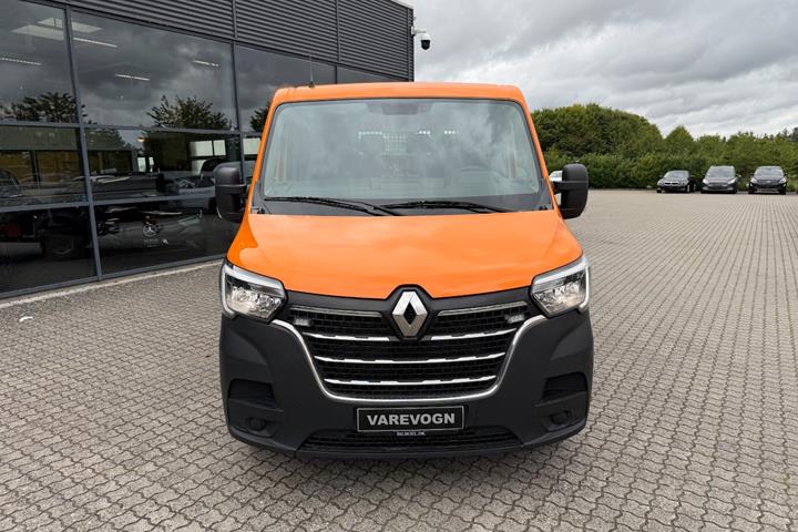 Orange Renault Master IV T35 fra 2021
