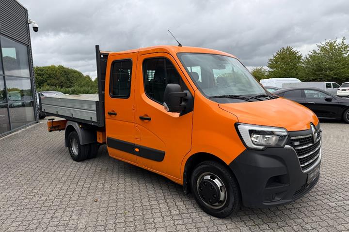 Orange Renault Master IV T35 fra 2021