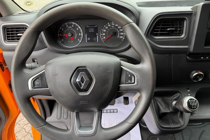 Orange Renault Master IV T35 fra 2021