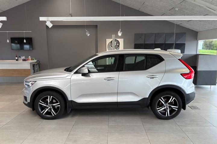 Sølv Volvo XC40 fra 2018