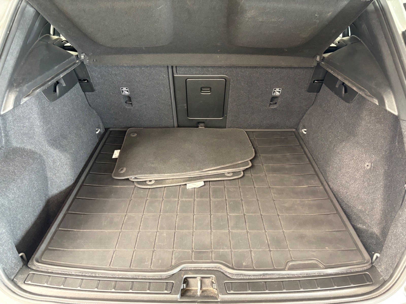 Sølv Volvo XC40 fra 2018