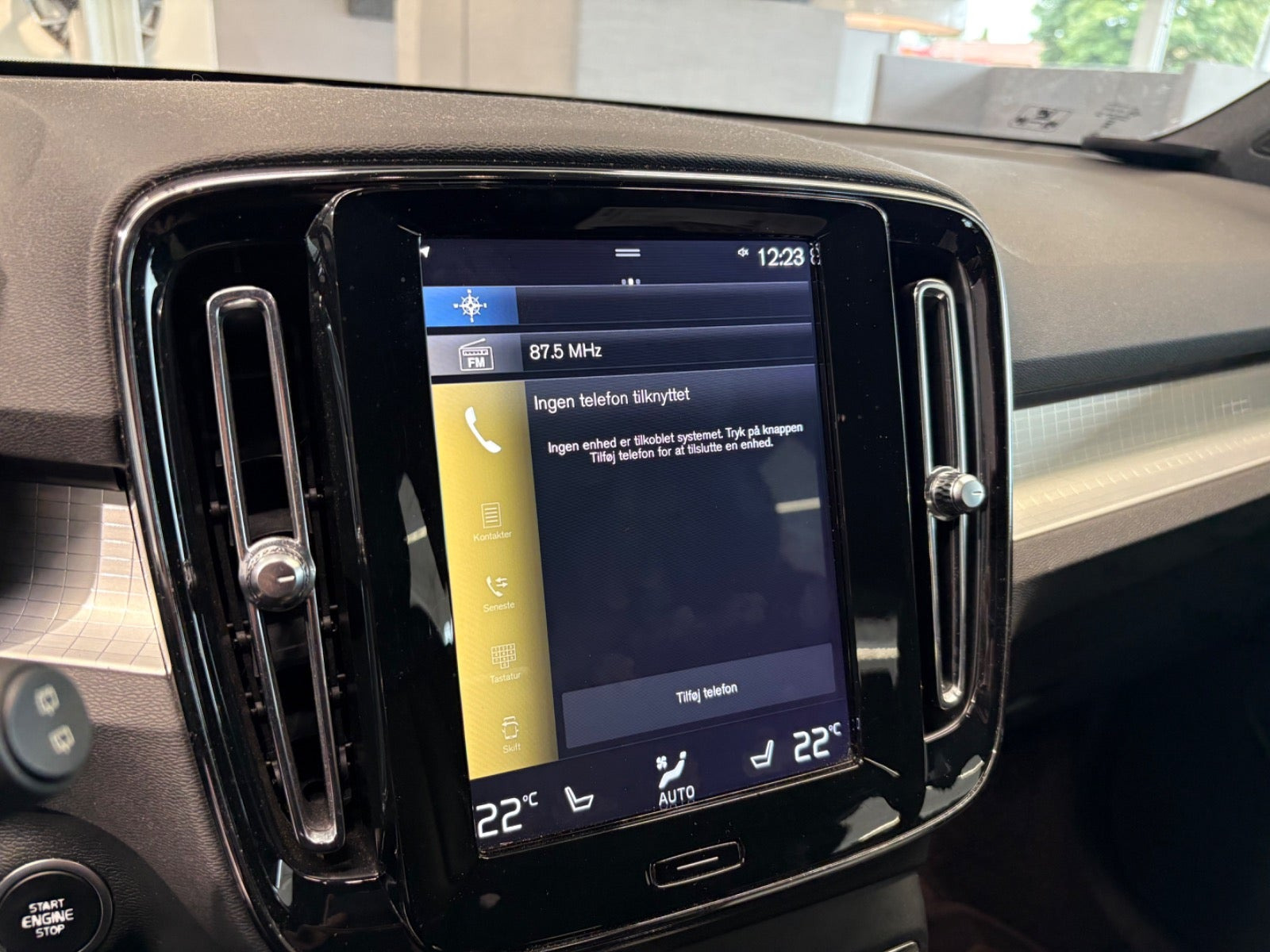 Sølv Volvo XC40 fra 2018