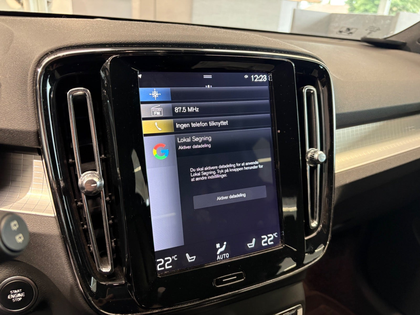 Sølv Volvo XC40 fra 2018