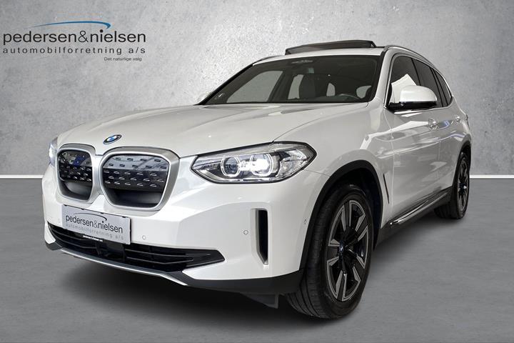 Hvid BMW iX3 fra 2021