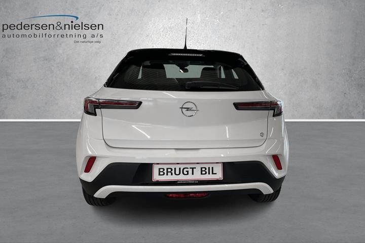 Hvid Opel Mokka-e fra 2021