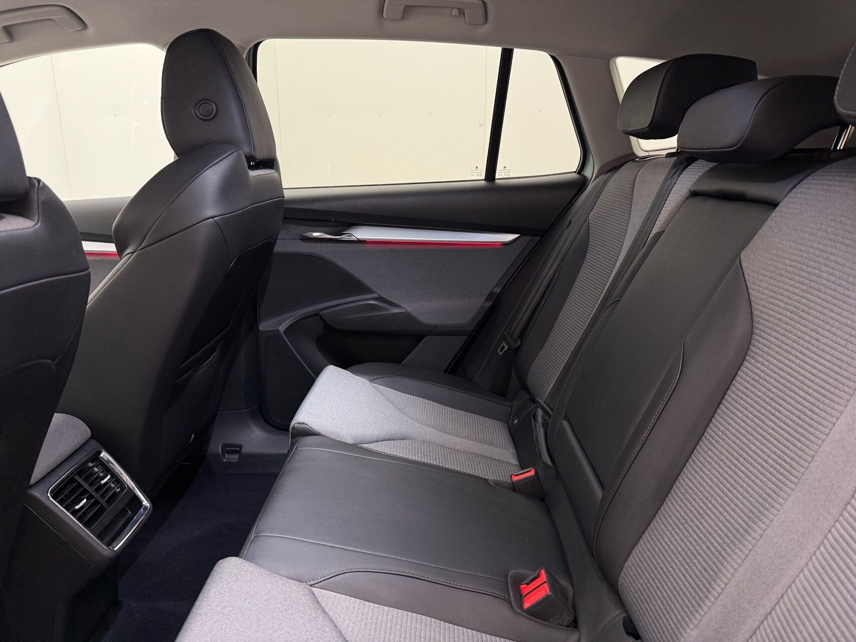 Sølv Skoda Enyaq fra 2022