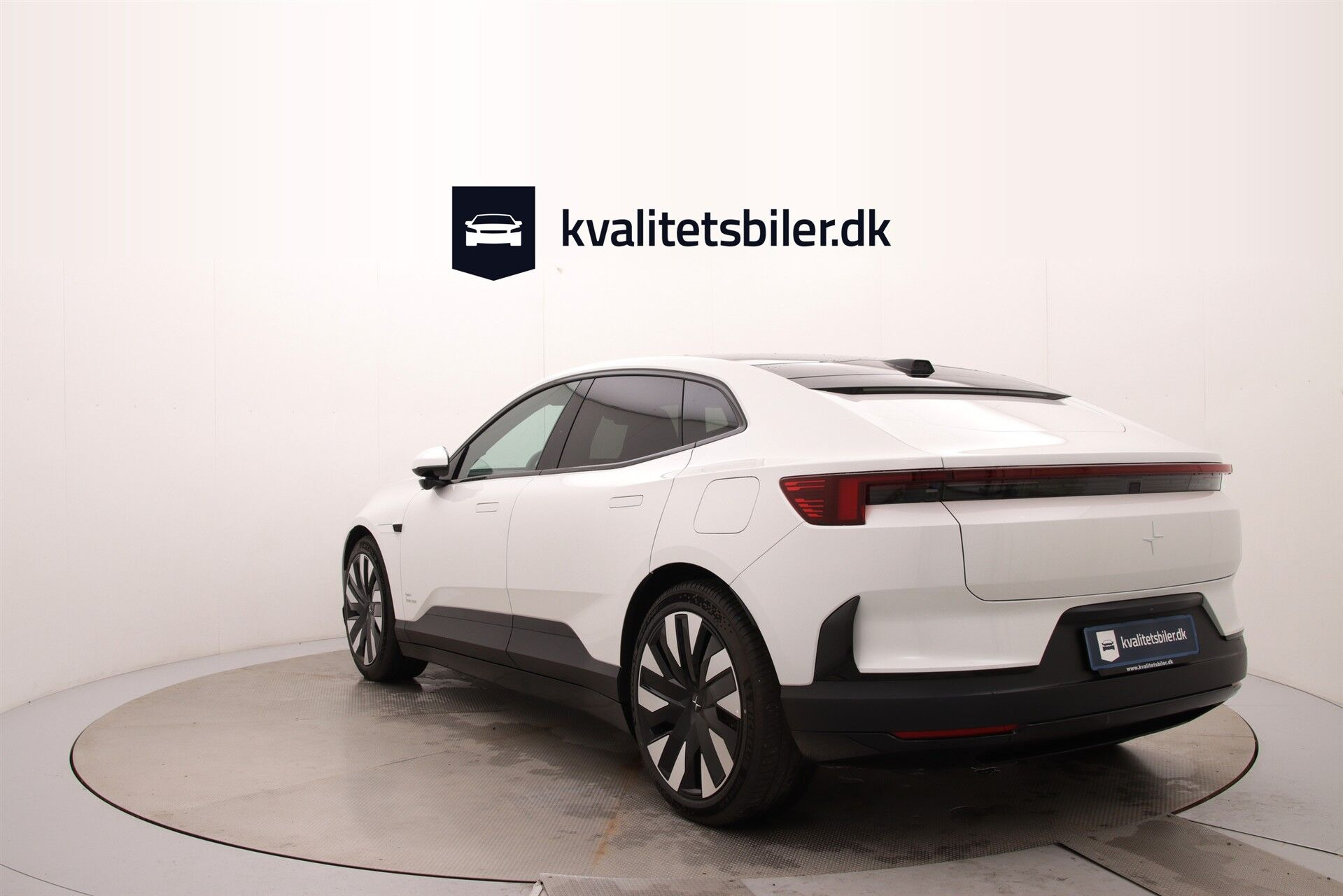 Hvid Polestar 4 fra 2024