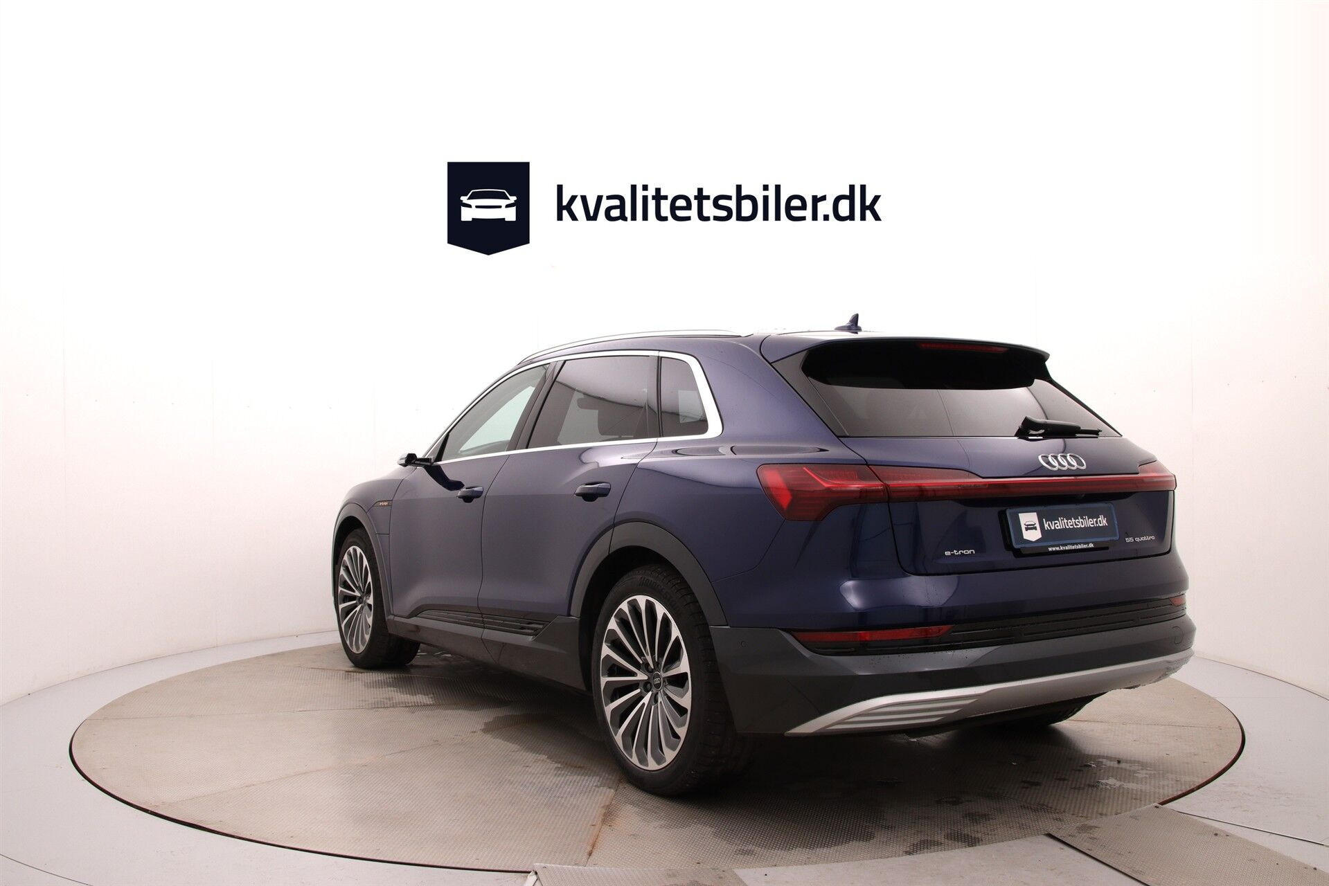 Blå Audi e-tron fra 2023