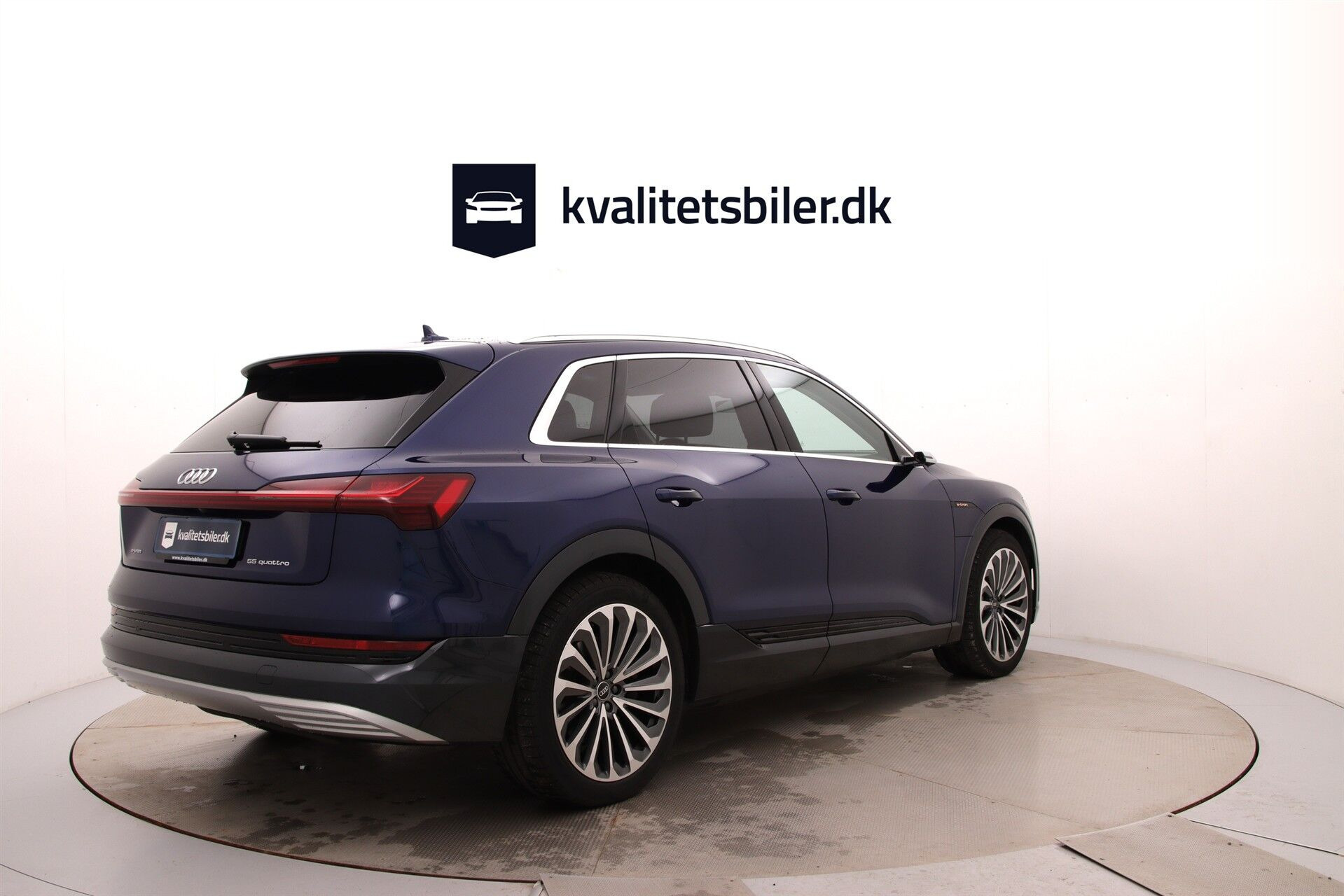 Blå Audi e-tron fra 2023