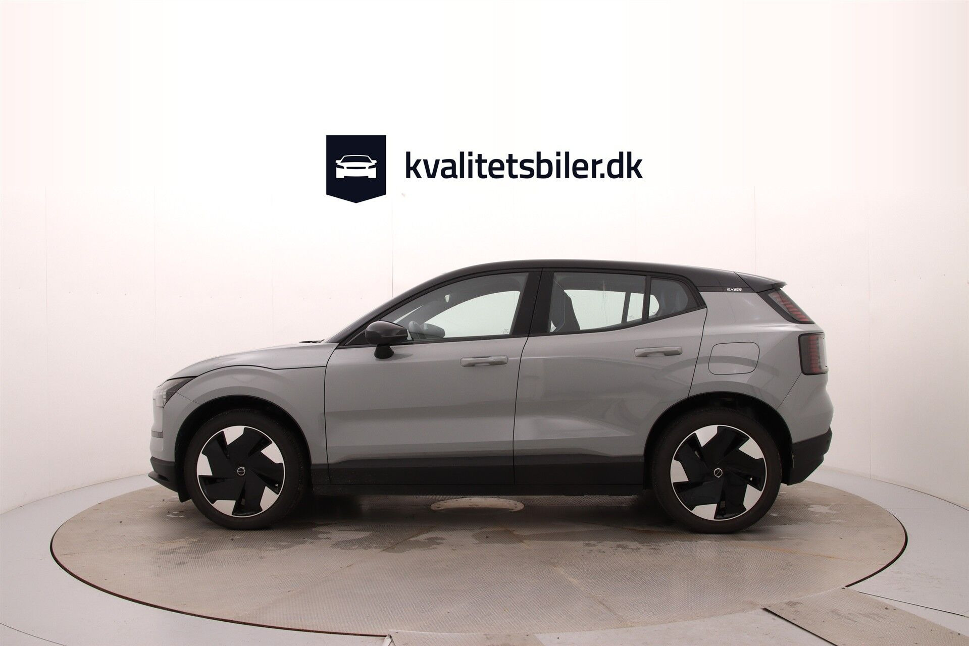 Grå Volvo EX30 fra 2024