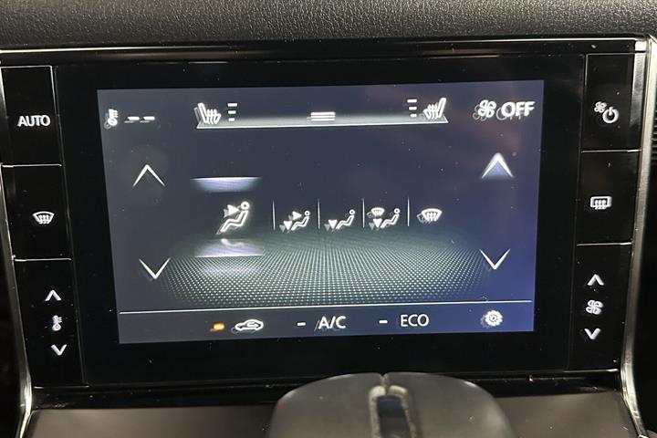 Hvid Mazda MX-30 fra 2023