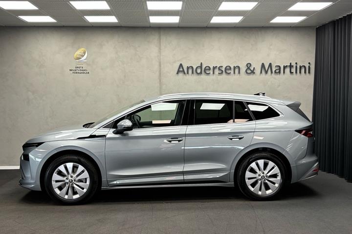 Grå Skoda Enyaq fra 2026