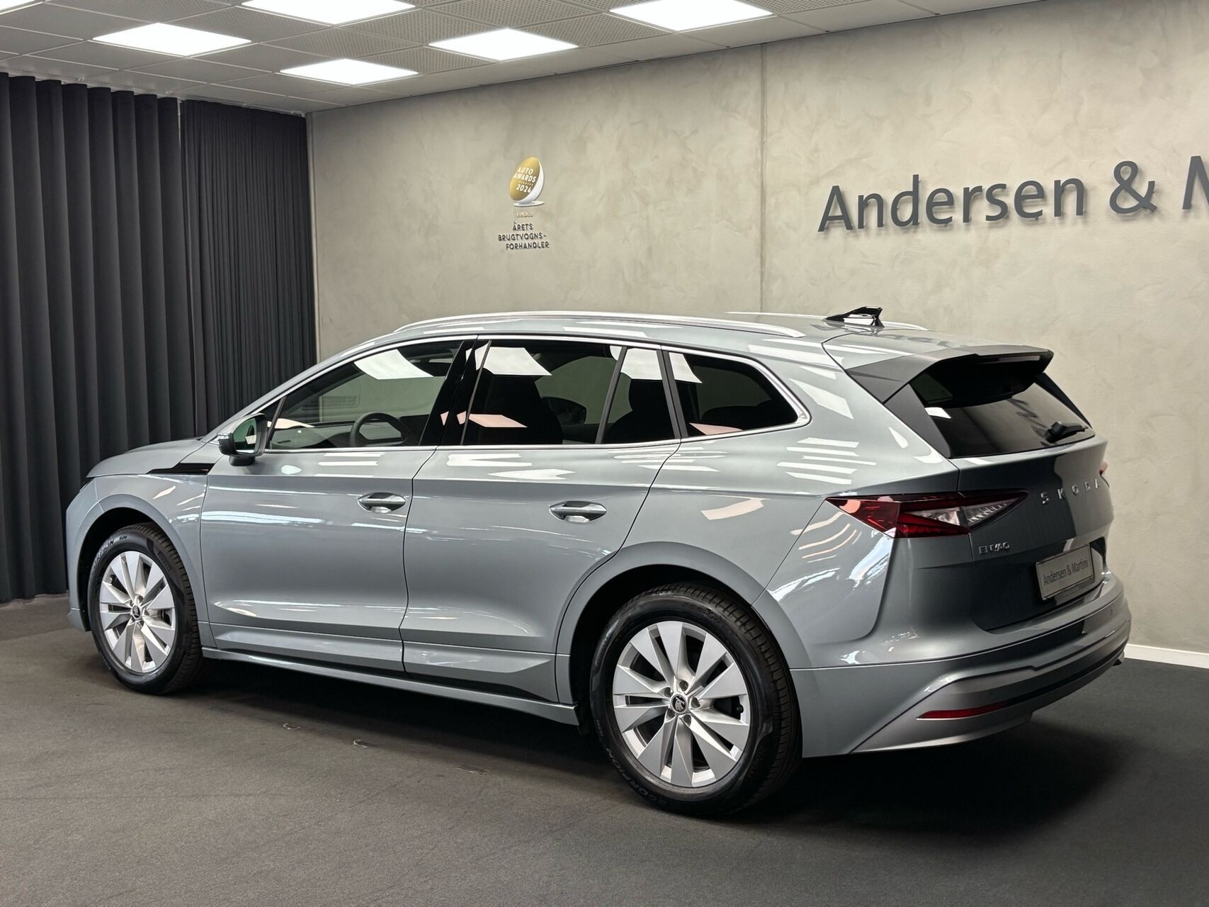 Grå Skoda Enyaq fra 2026