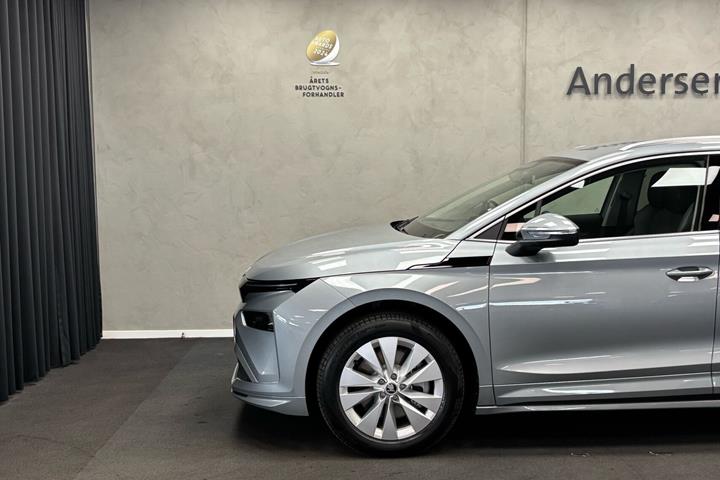 Grå Skoda Enyaq fra 2026