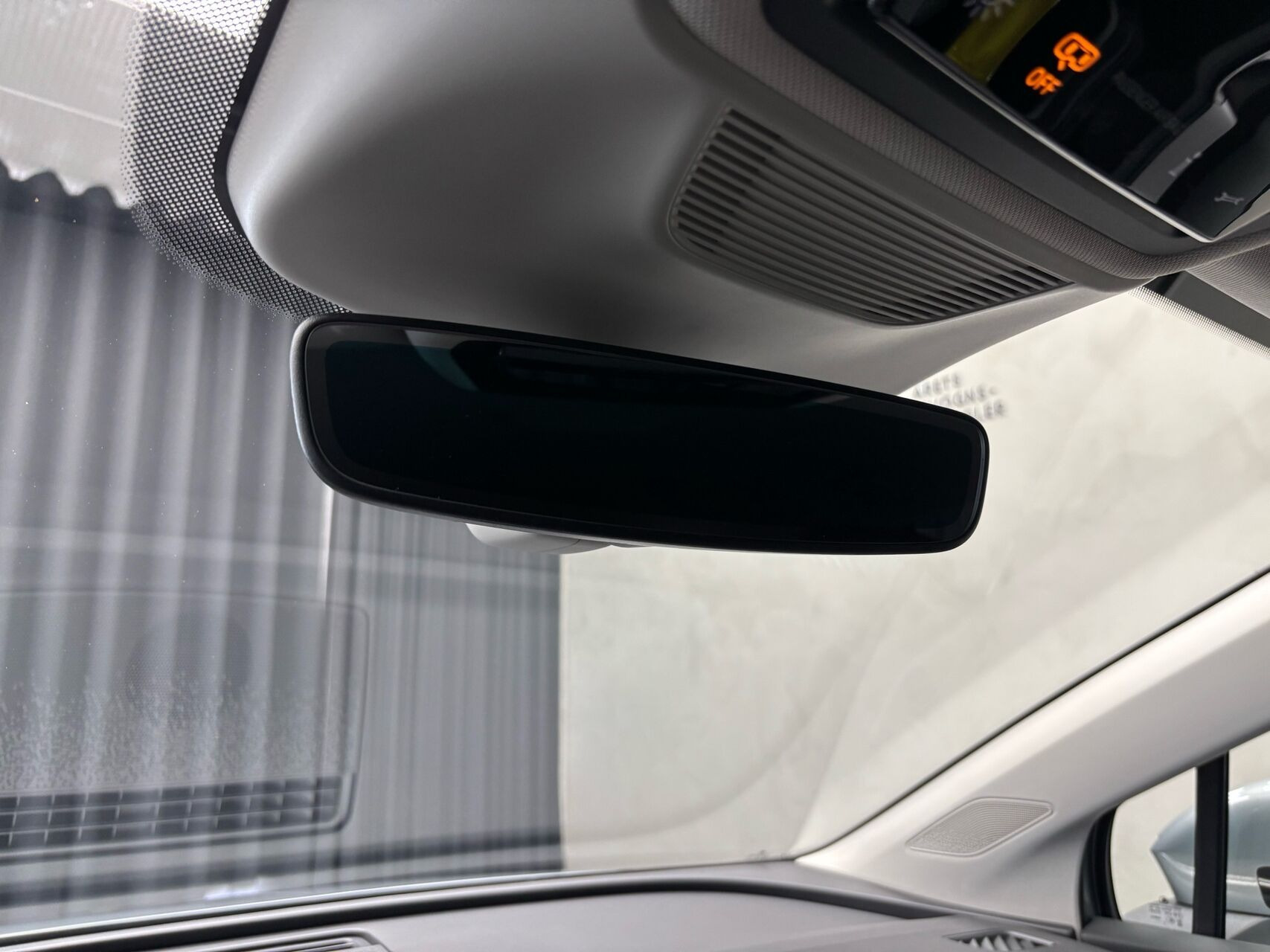Grå Skoda Enyaq fra 2026