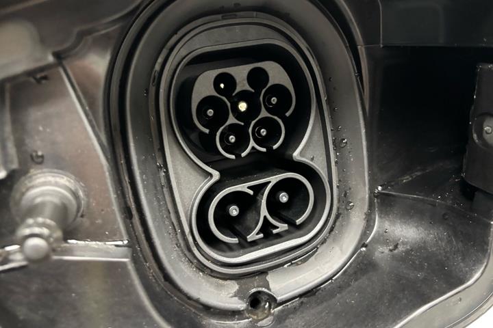 Grå Skoda Enyaq fra 2026