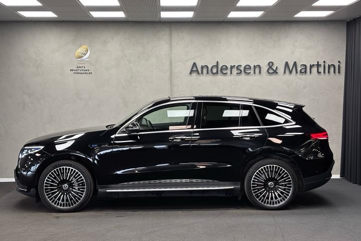 Sort Mercedes EQC400 fra 2020