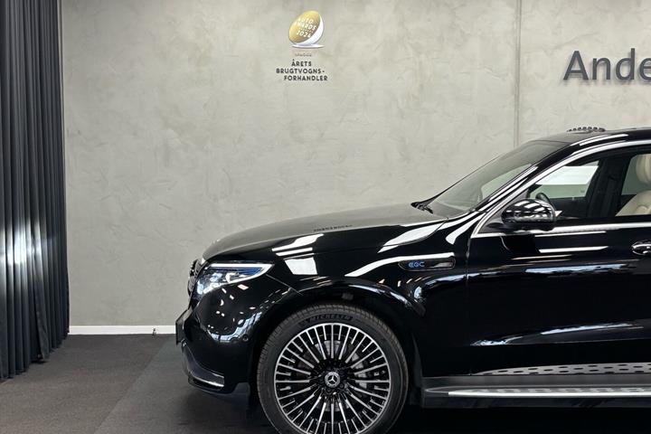 Sort Mercedes EQC400 fra 2020