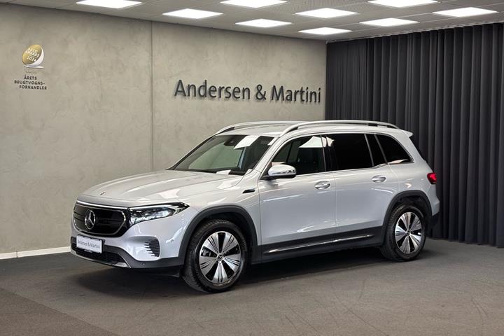 Sølv Mercedes EQB250 fra 2022