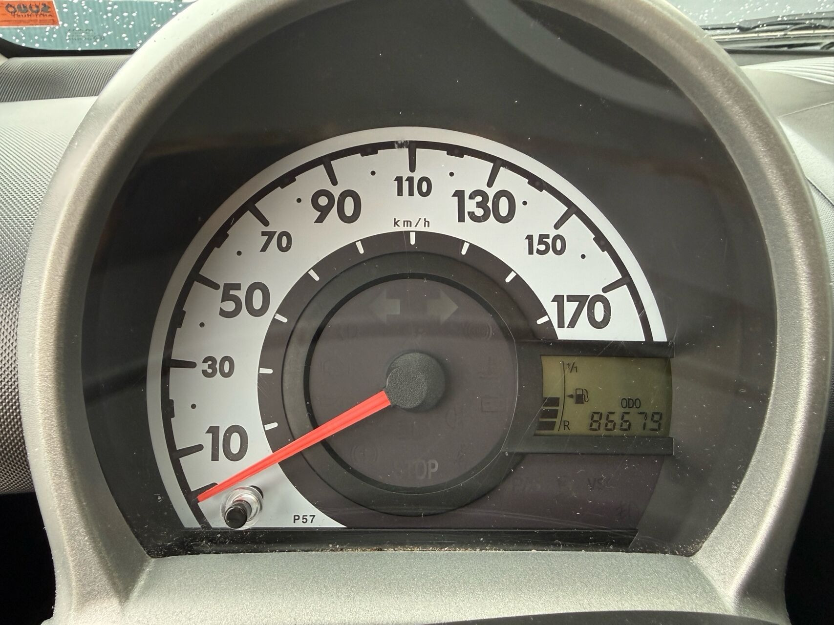 Hvid Toyota Aygo fra 2012