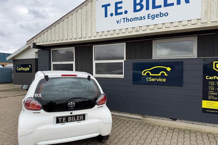 Hvid Toyota Aygo fra 2012