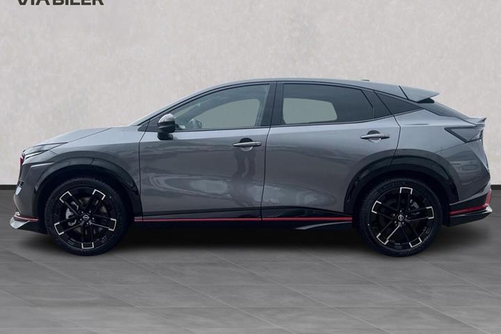 Grå Nissan Ariya fra 2026
