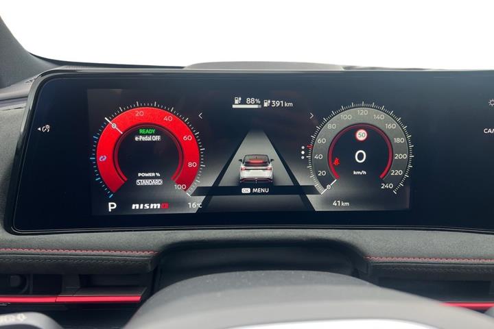 Grå Nissan Ariya fra 2026