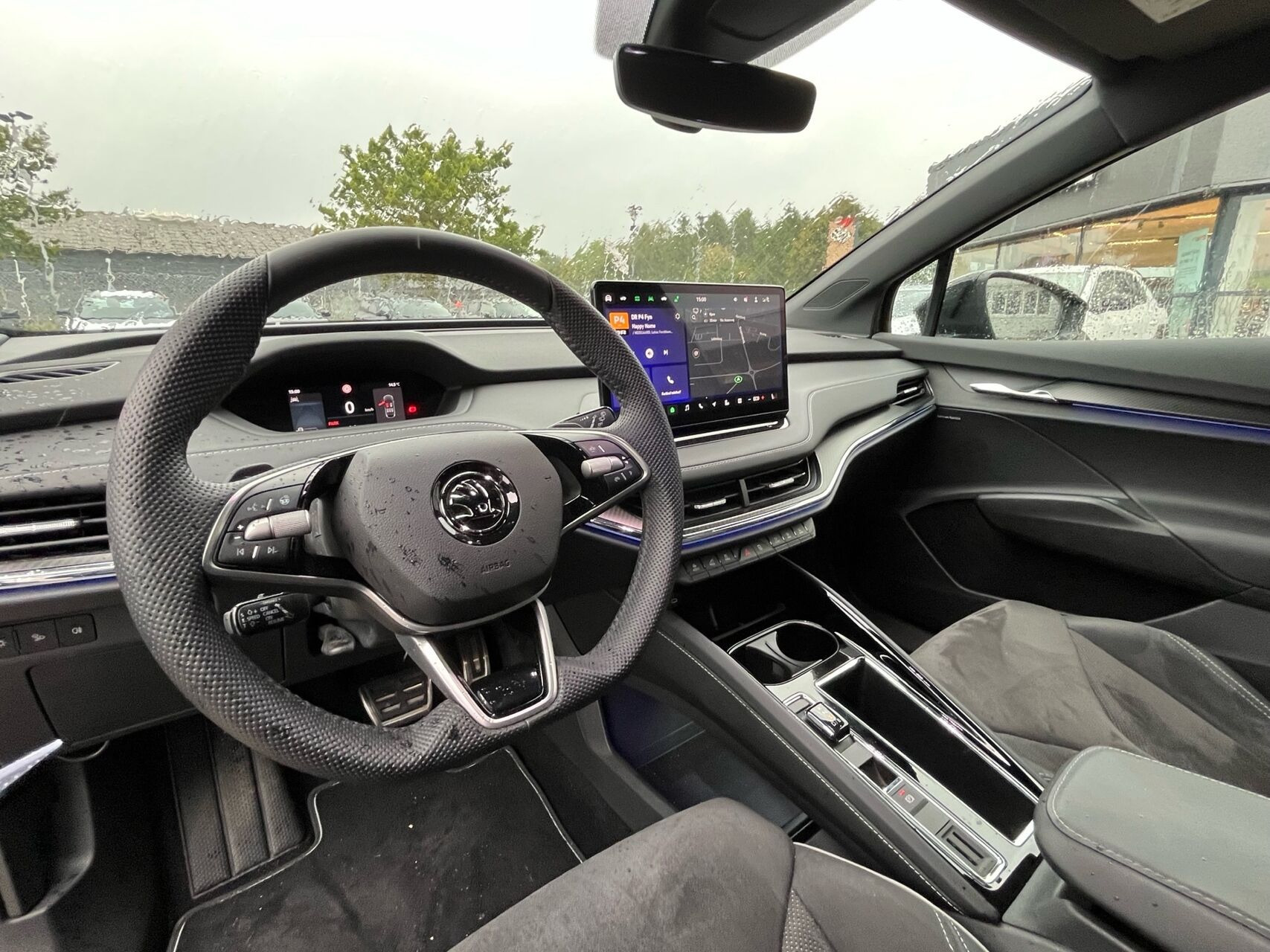 Sort Skoda Enyaq fra 2024
