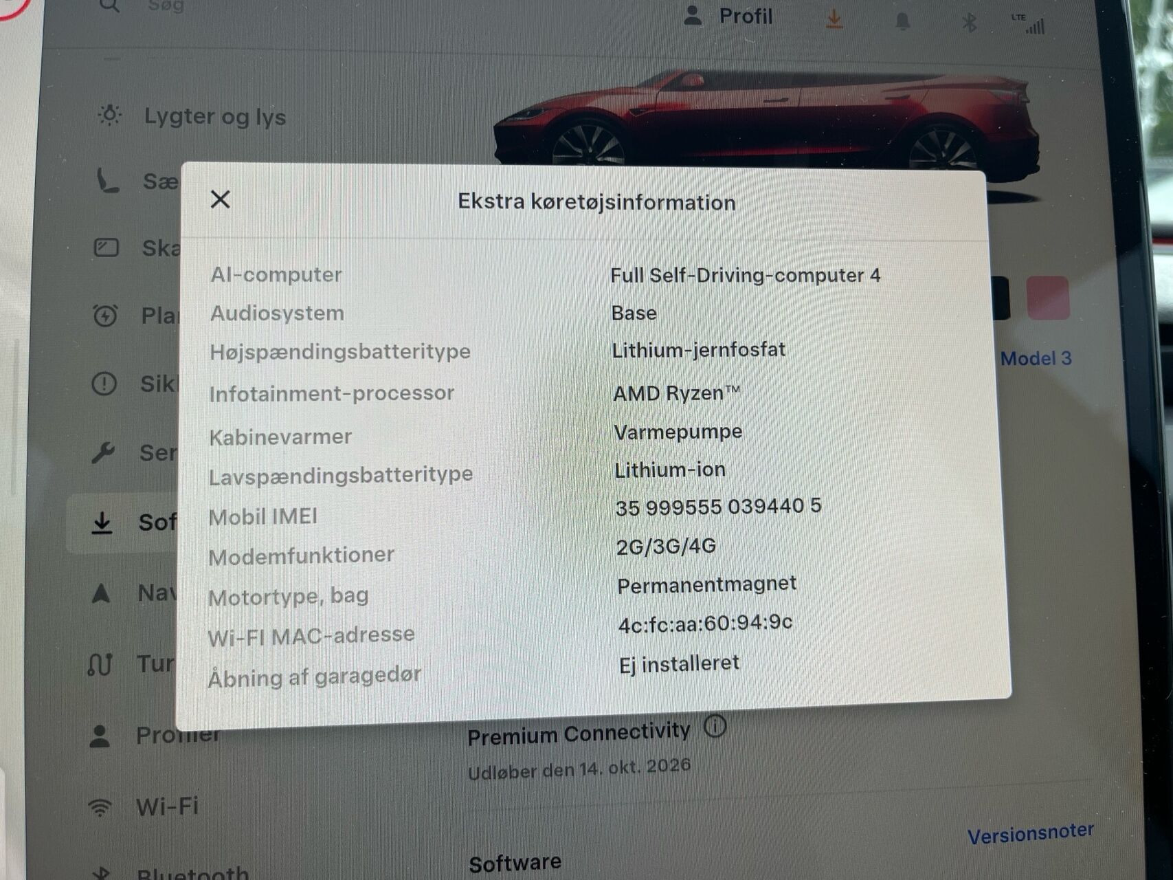 Rød Tesla Model 3 fra 2023