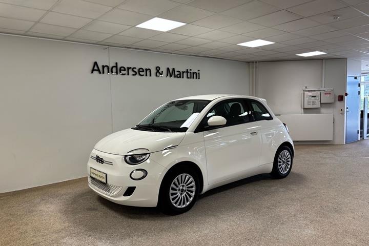 Hvid Fiat 500e fra 2023