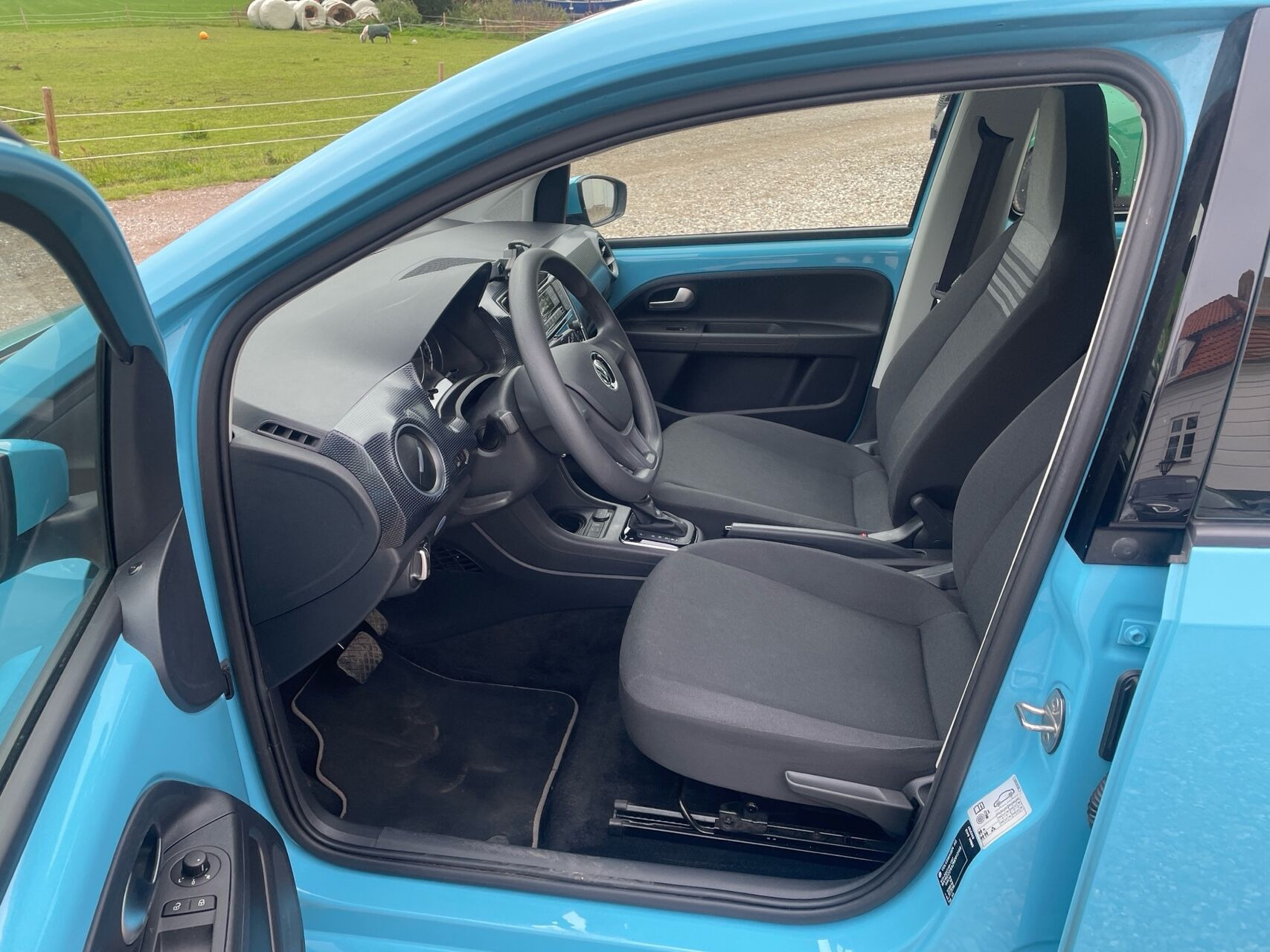 Blå VW E-UP! fra 2021