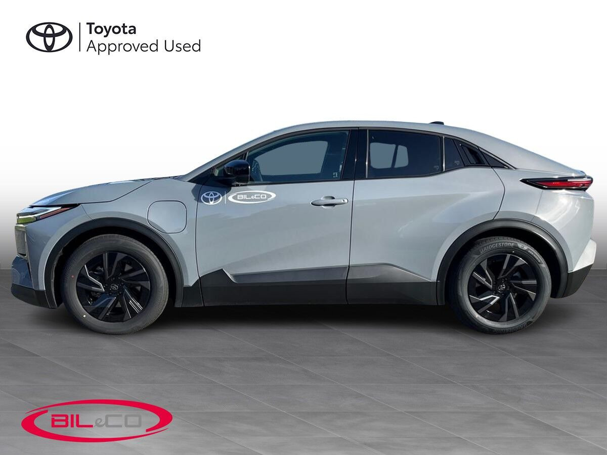 Grå Toyota Toyota C-HR+ fra 2026