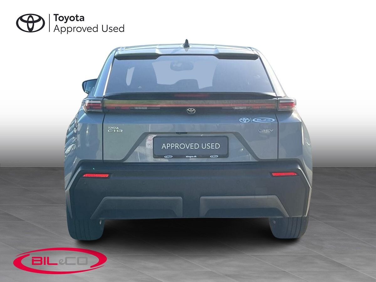 Grå Toyota Toyota C-HR+ fra 2026