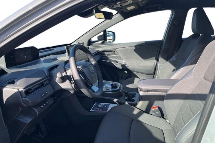 Grå Toyota Toyota C-HR+ fra 2026