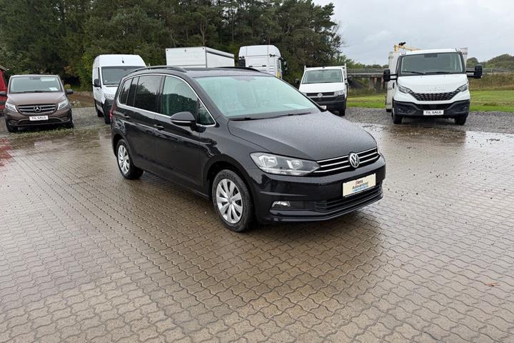 Sort VW Touran fra 2020