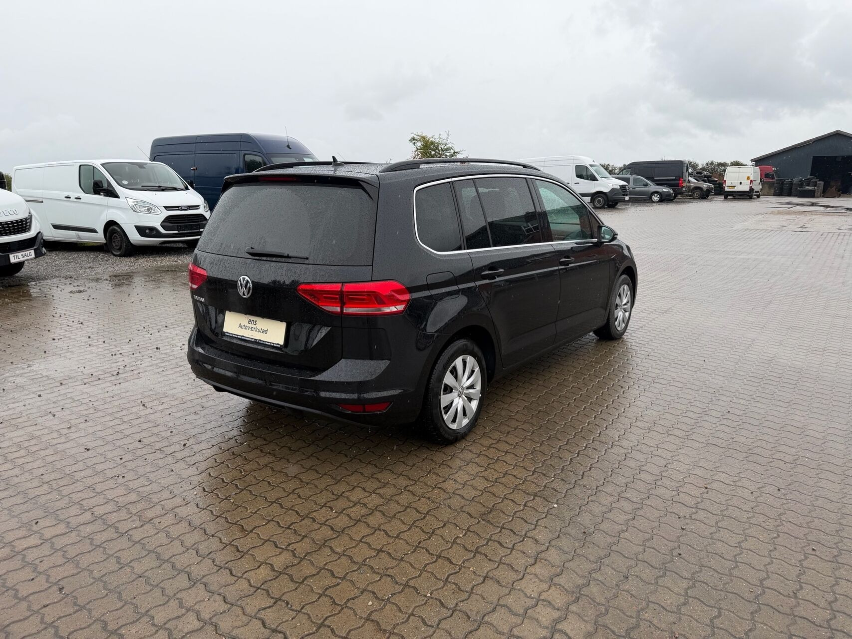 Sort VW Touran fra 2020