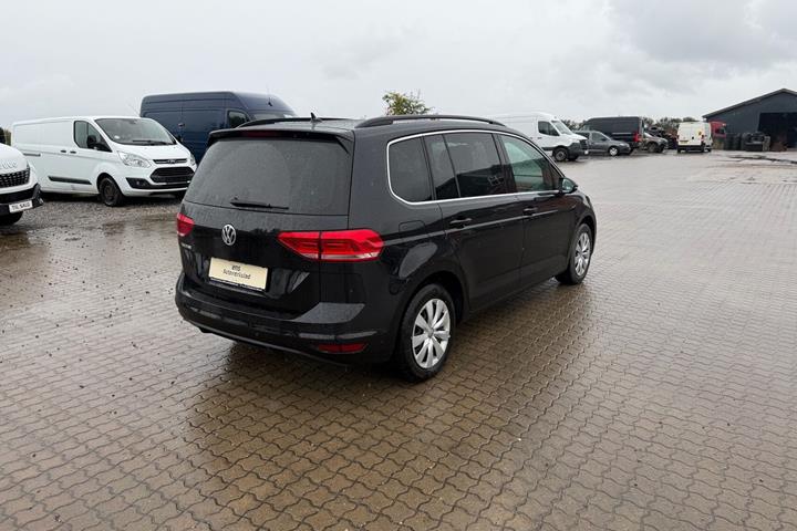 Sort VW Touran fra 2020