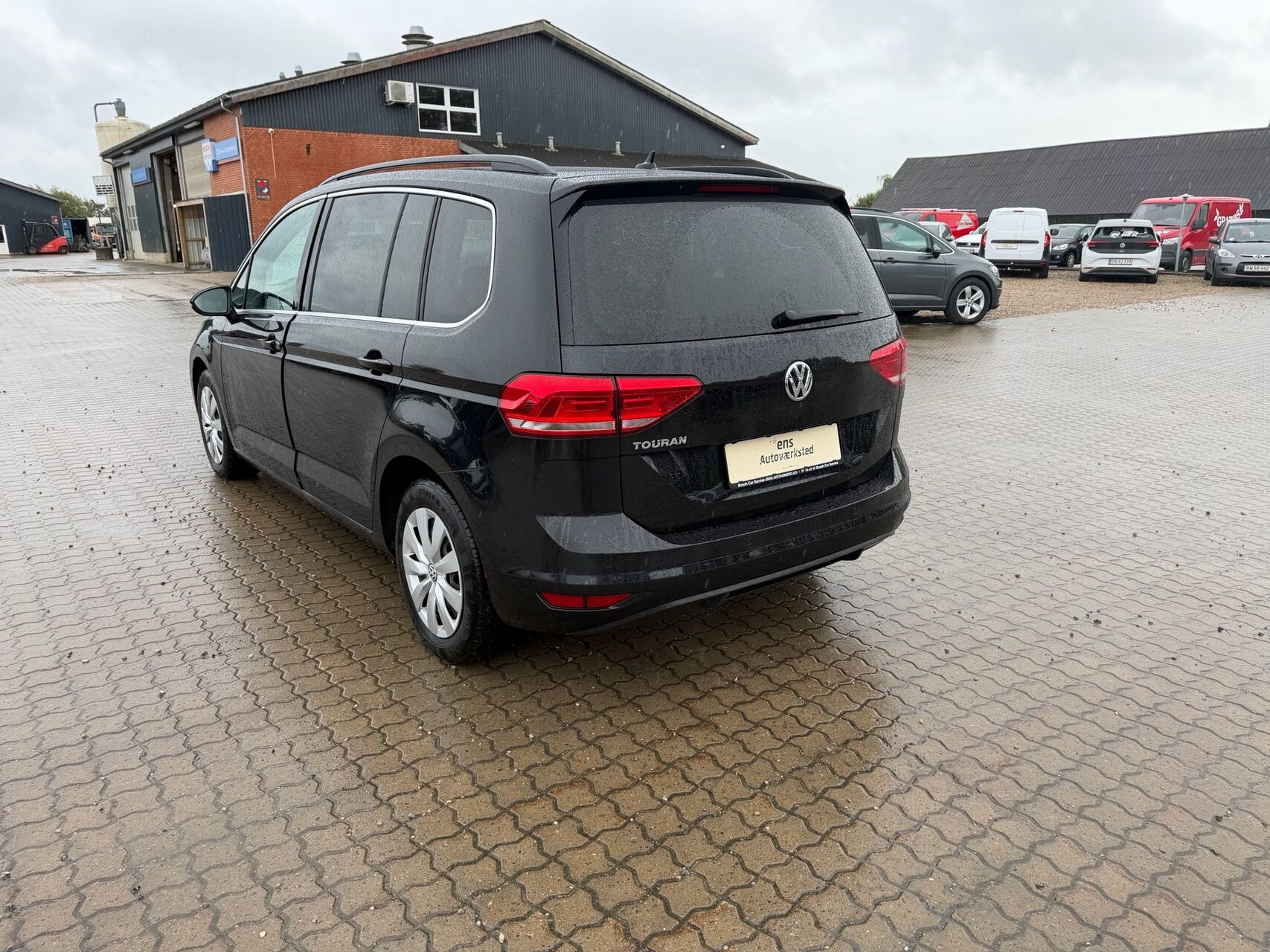 Sort VW Touran fra 2020