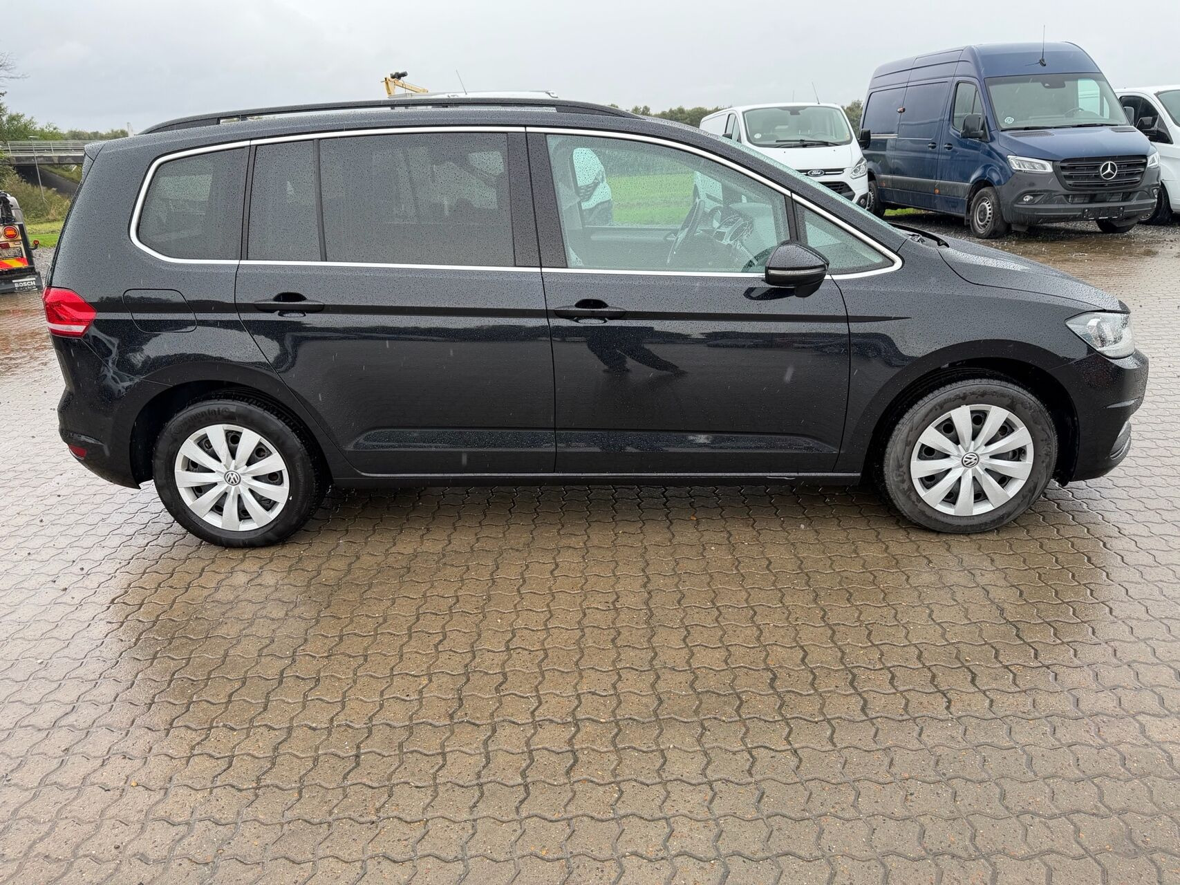 Sort VW Touran fra 2020