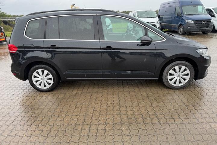 Sort VW Touran fra 2020