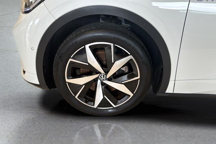 Hvid VW ID.4 fra 2025