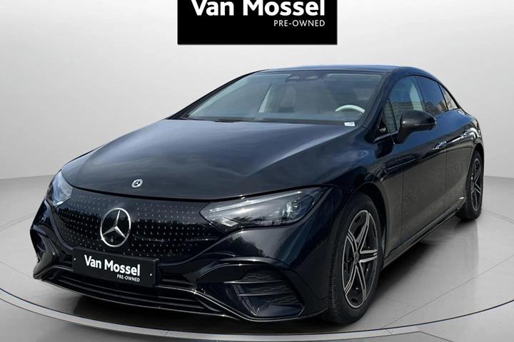 Sort Mercedes EQE350+ fra 2022