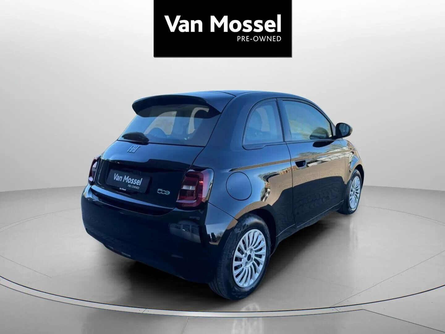 Sort Fiat 500e fra 2023